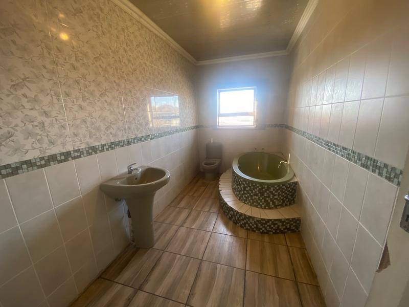 4 Bedroom Property for Sale in Aerorand Mpumalanga