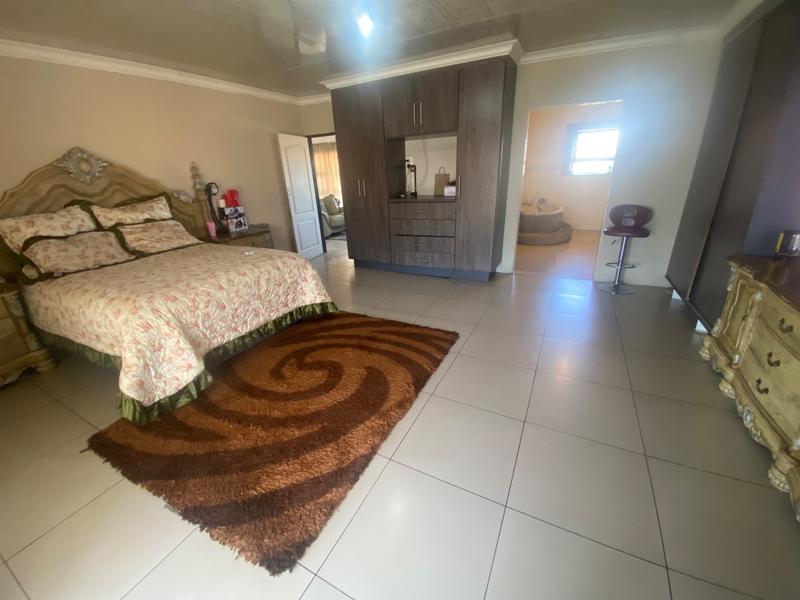 4 Bedroom Property for Sale in Aerorand Mpumalanga