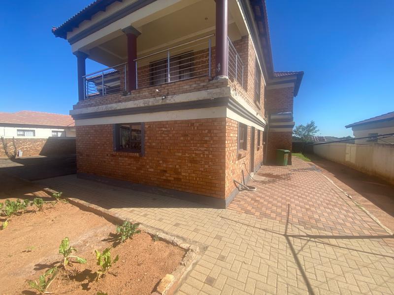 4 Bedroom Property for Sale in Aerorand Mpumalanga