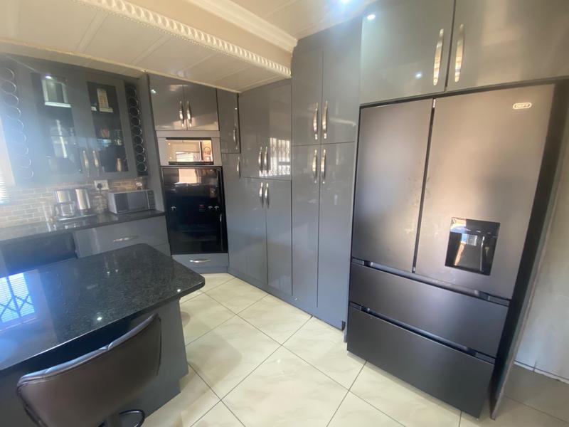 4 Bedroom Property for Sale in Aerorand Mpumalanga