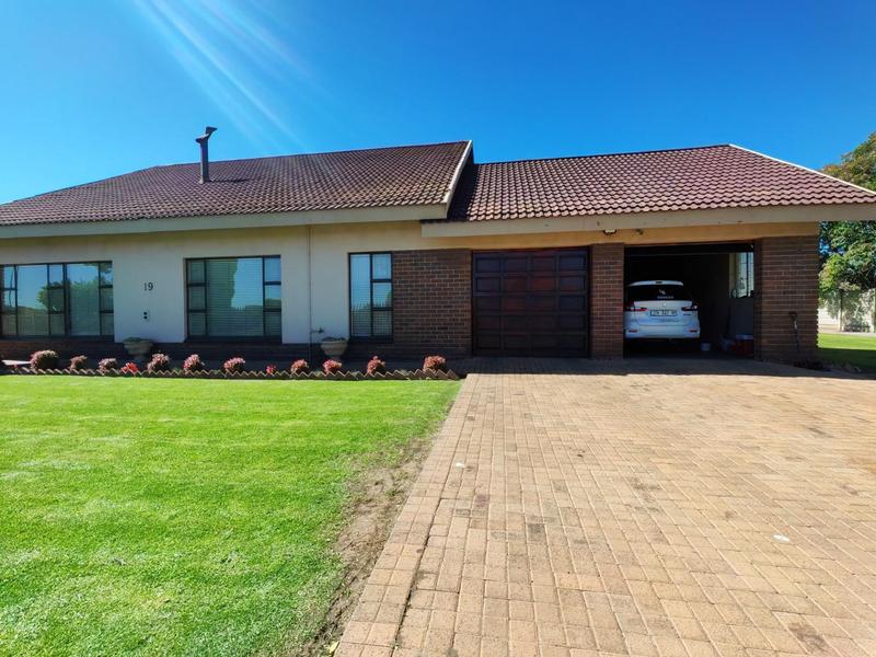 3 Bedroom Property for Sale in Ermelo Mpumalanga
