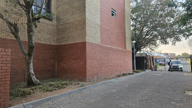 1 Bedroom Property for Sale in Witbank Ext 10 Mpumalanga