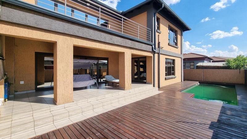 5 Bedroom Property for Sale in Aerorand Mpumalanga