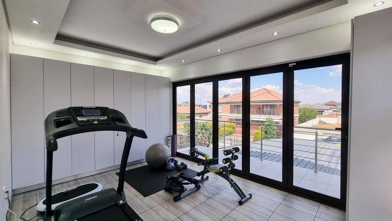 5 Bedroom Property for Sale in Aerorand Mpumalanga