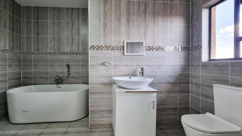5 Bedroom Property for Sale in Aerorand Mpumalanga
