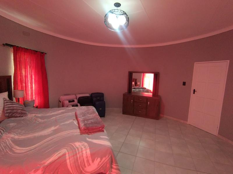 6 Bedroom Property for Sale in Barberton Mpumalanga