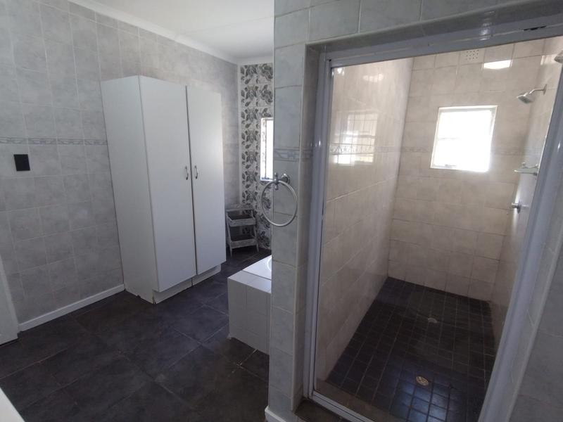 6 Bedroom Property for Sale in Barberton Mpumalanga