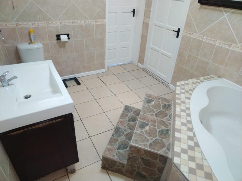 6 Bedroom Property for Sale in Barberton Mpumalanga