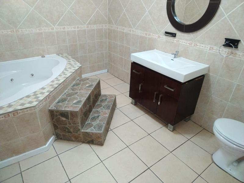 6 Bedroom Property for Sale in Barberton Mpumalanga