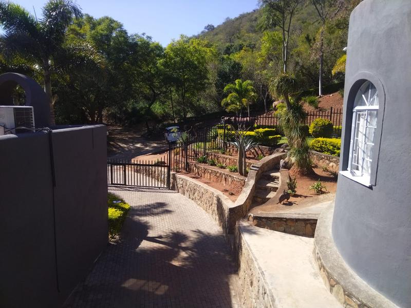 6 Bedroom Property for Sale in Barberton Mpumalanga