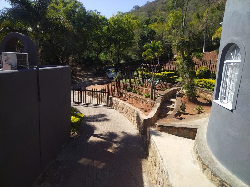 6 Bedroom Property for Sale in Barberton Mpumalanga