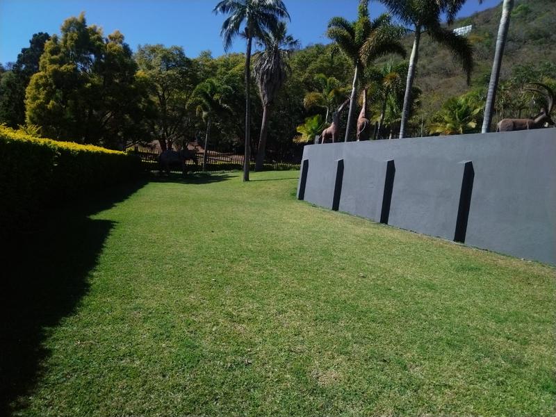 6 Bedroom Property for Sale in Barberton Mpumalanga