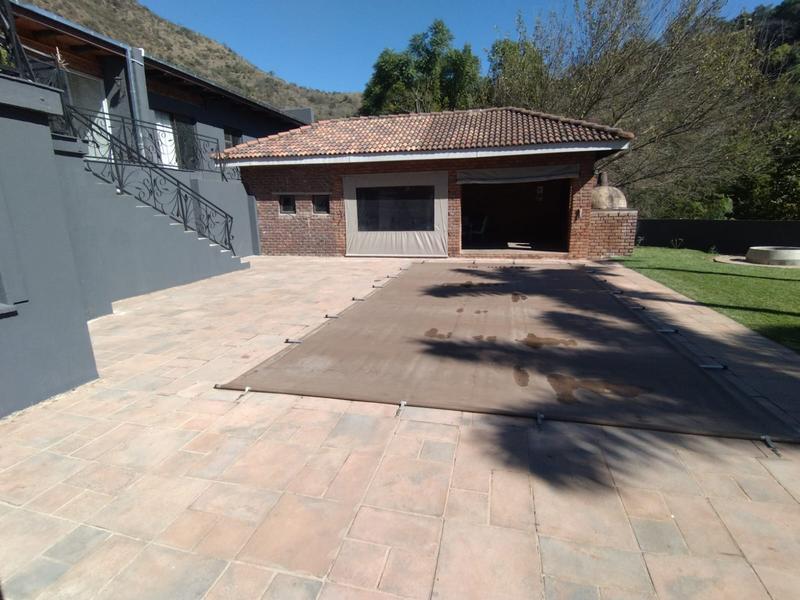 6 Bedroom Property for Sale in Barberton Mpumalanga