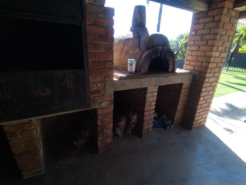 6 Bedroom Property for Sale in Barberton Mpumalanga