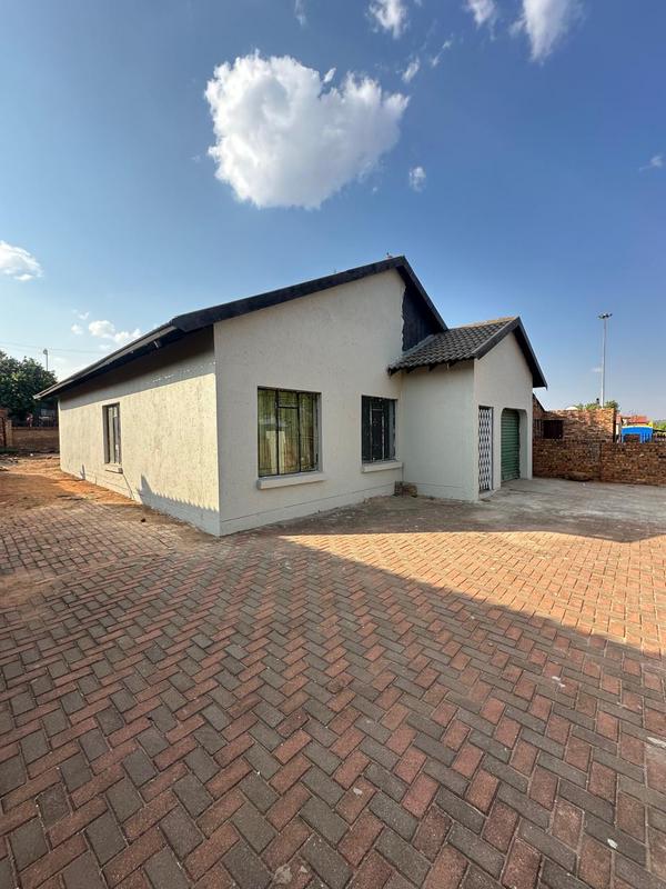3 Bedroom Property for Sale in Mhluzi Mpumalanga