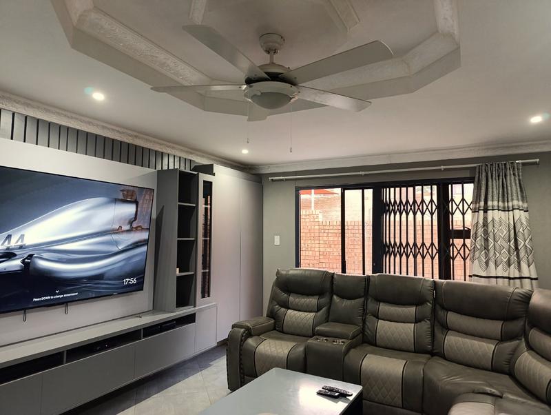 2 Bedroom Property for Sale in Gholfsig Mpumalanga