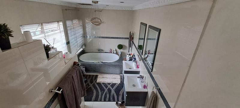 4 Bedroom Property for Sale in Gholfsig Mpumalanga