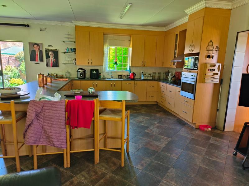 10 Bedroom Property for Sale in Witbank Mpumalanga