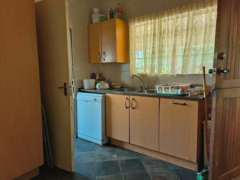 10 Bedroom Property for Sale in Witbank Mpumalanga