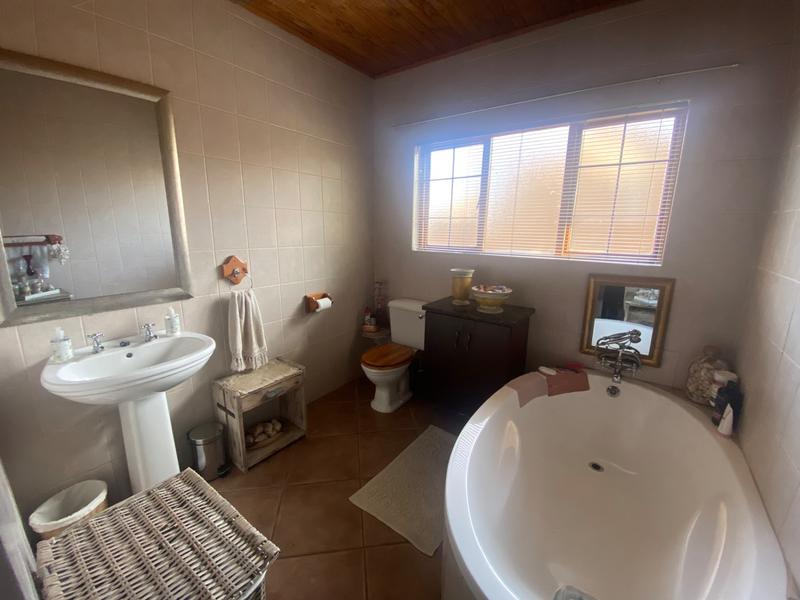 4 Bedroom Property for Sale in Gholfsig Mpumalanga