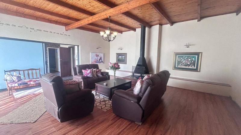 5 Bedroom Property for Sale in Standerton Mpumalanga