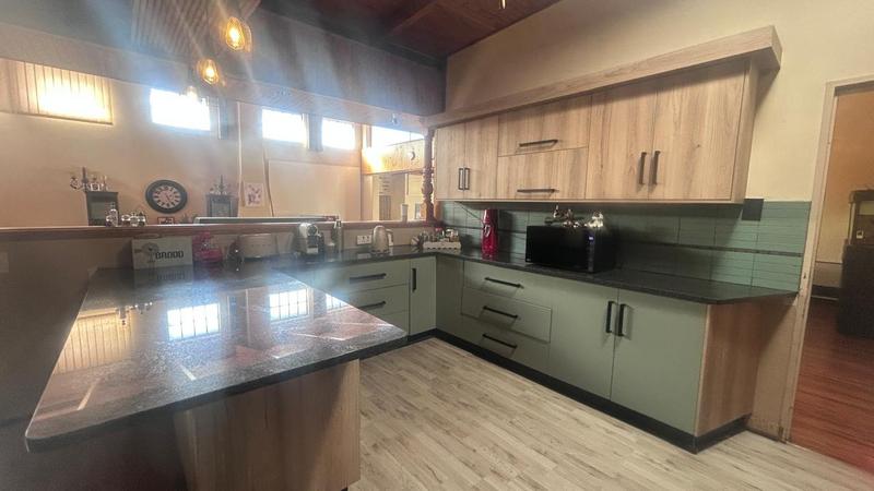 5 Bedroom Property for Sale in Standerton Mpumalanga
