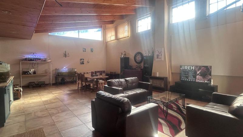 5 Bedroom Property for Sale in Standerton Mpumalanga