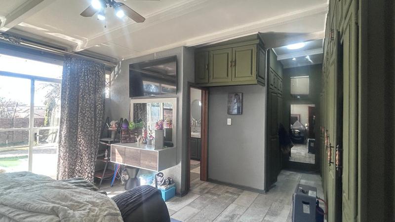 5 Bedroom Property for Sale in Standerton Mpumalanga