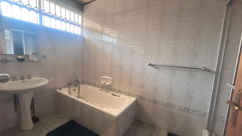 5 Bedroom Property for Sale in Standerton Mpumalanga