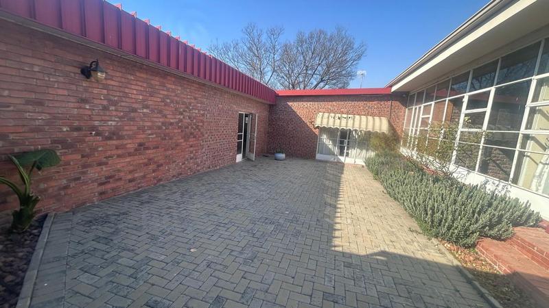 5 Bedroom Property for Sale in Standerton Mpumalanga