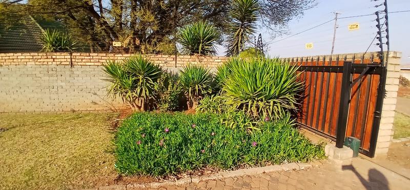 To Let 2 Bedroom Property for Rent in Eloff Mpumalanga