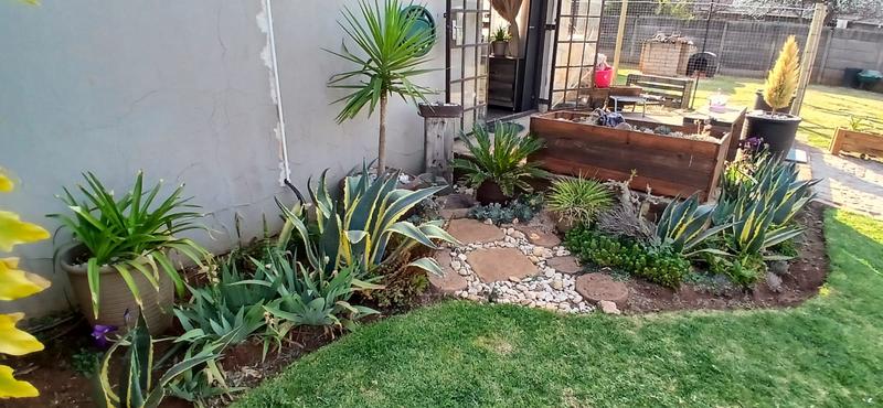 To Let 2 Bedroom Property for Rent in Eloff Mpumalanga