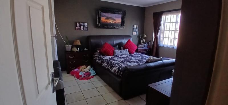 2 Bedroom Property for Sale in Eloff Mpumalanga