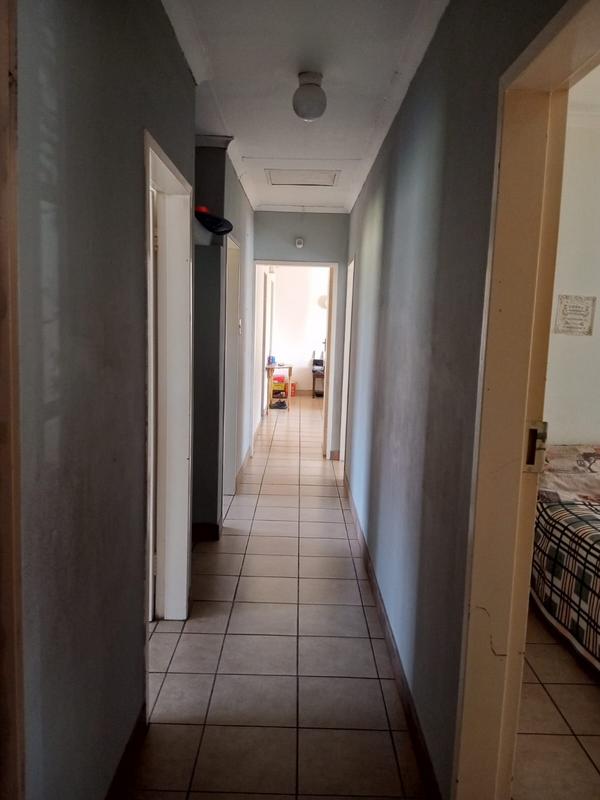 To Let 4 Bedroom Property for Rent in Rietkol AH Mpumalanga