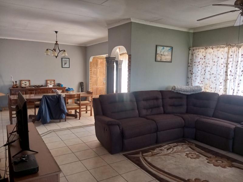 To Let 4 Bedroom Property for Rent in Rietkol AH Mpumalanga