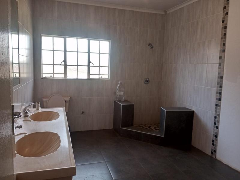 To Let 4 Bedroom Property for Rent in Rietkol AH Mpumalanga