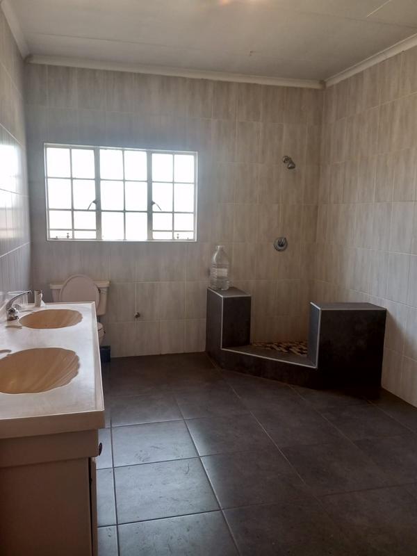To Let 4 Bedroom Property for Rent in Rietkol AH Mpumalanga
