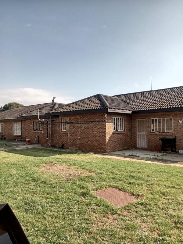 To Let 4 Bedroom Property for Rent in Rietkol AH Mpumalanga