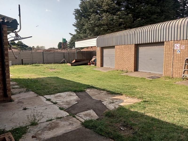 To Let 4 Bedroom Property for Rent in Rietkol AH Mpumalanga