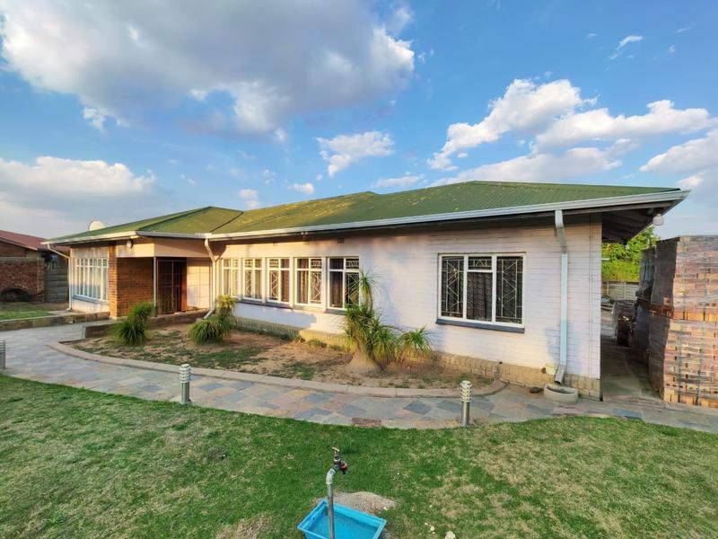 3 Bedroom Property for Sale in Ermelo Mpumalanga