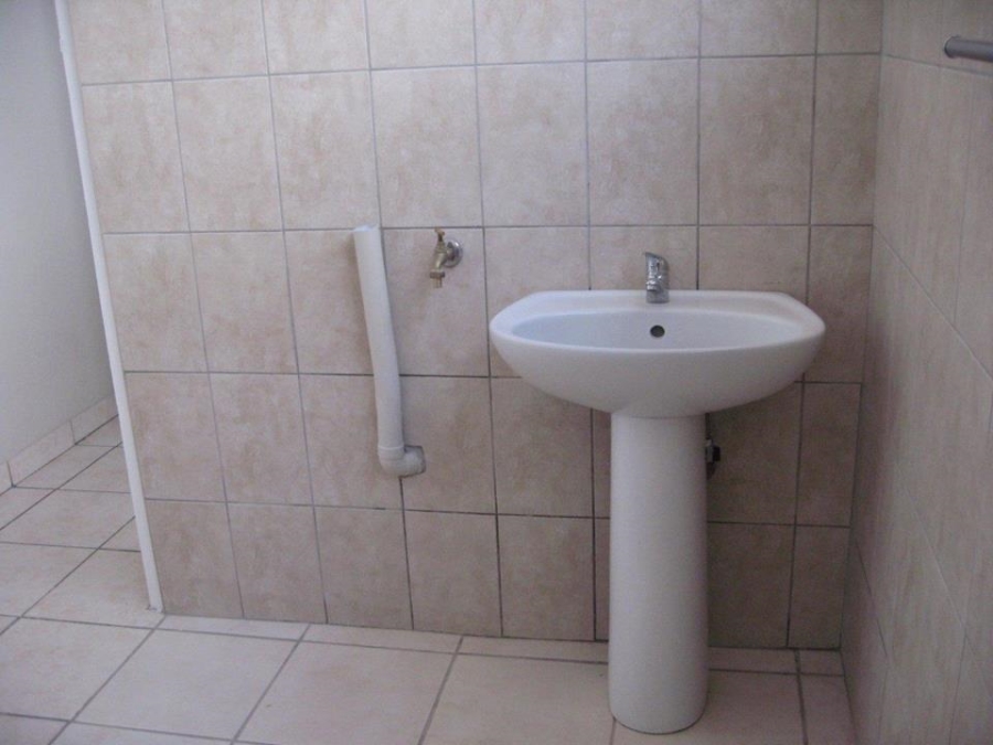 To Let 2 Bedroom Property for Rent in Ermelo Mpumalanga