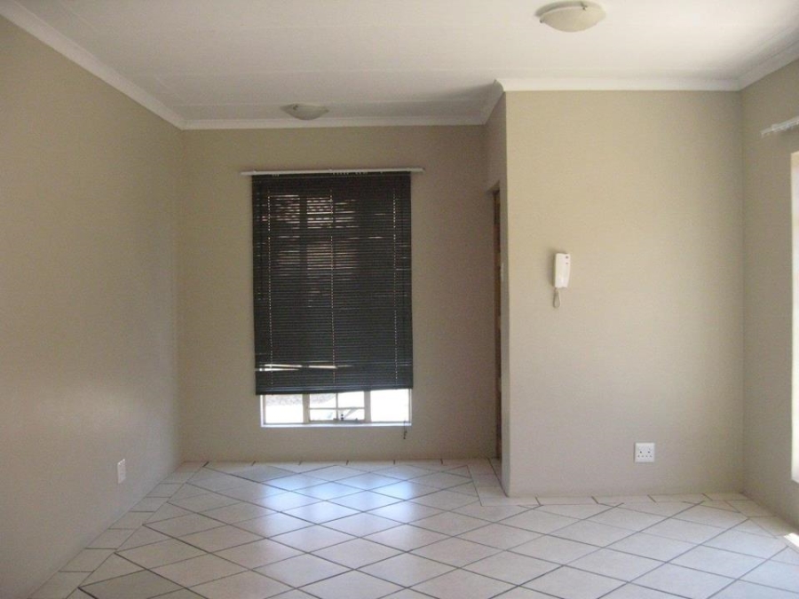 To Let 2 Bedroom Property for Rent in Ermelo Mpumalanga