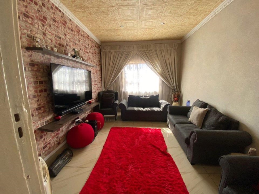 3 Bedroom Property for Sale in Emgwenya Mpumalanga