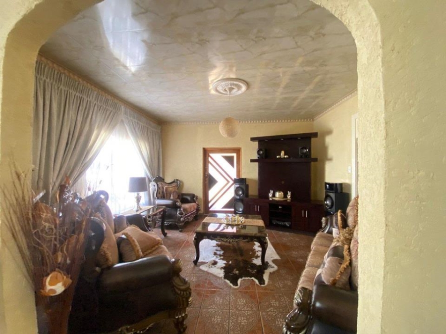 3 Bedroom Property for Sale in Emgwenya Mpumalanga