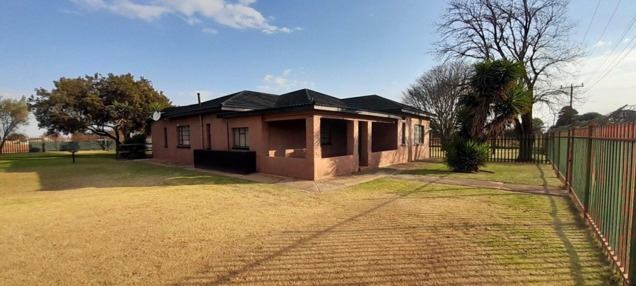 3 Bedroom Property for Sale in Eloff A H Mpumalanga