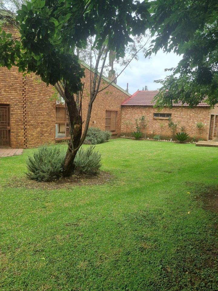 5 Bedroom Property for Sale in Witbank Rural Mpumalanga