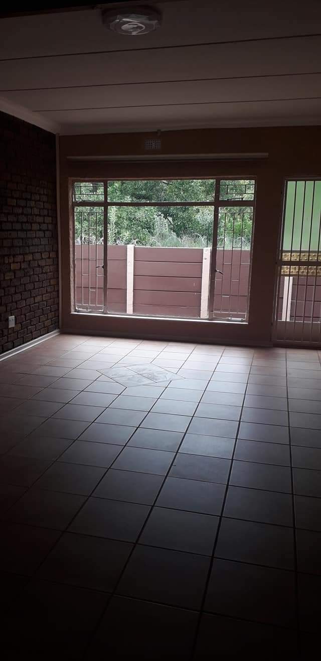2 Bedroom Property for Sale in Middelburg Central Mpumalanga