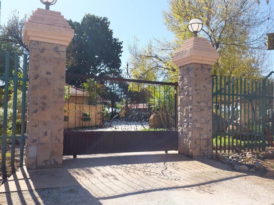 6 Bedroom Property for Sale in Marble Hall Mpumalanga