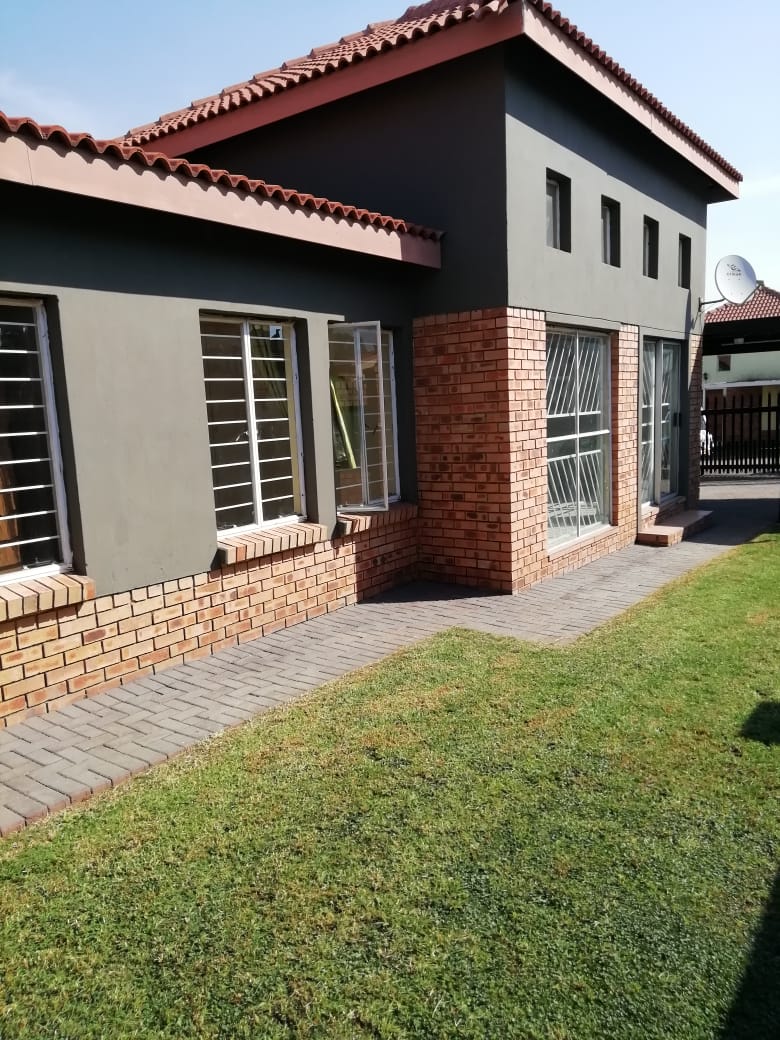 2 Bedroom Property for Sale in Reyno Ridge Mpumalanga