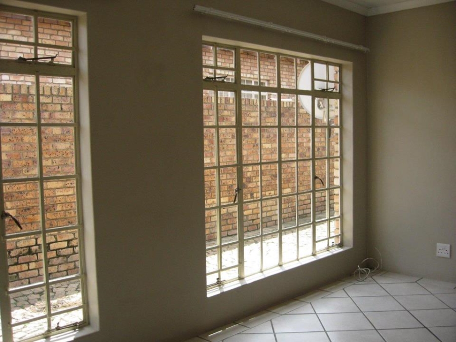 To Let 2 Bedroom Property for Rent in Ermelo Mpumalanga
